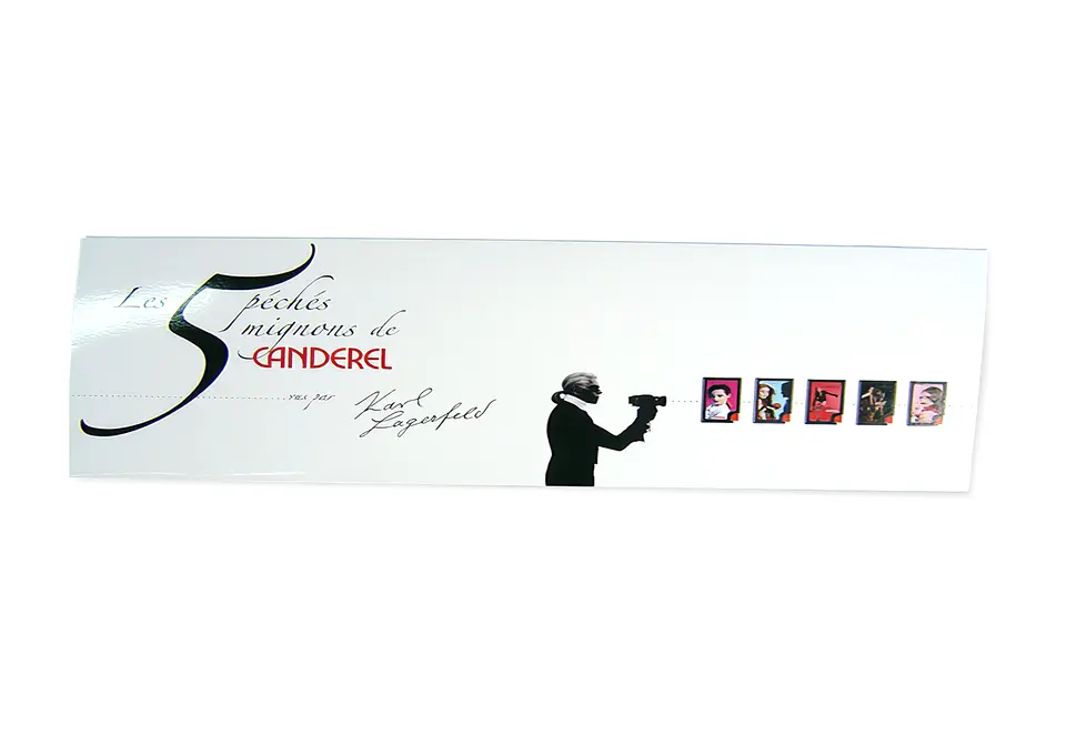 Coffret Karl Lagerfeld à couvercle simple en carte graphique – impression quadrichromie – pelliculage brillant – grille de calage en carte graphique pelliculée.
