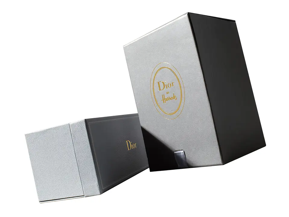 Duo coffrets packaging soignés et signé Dior .