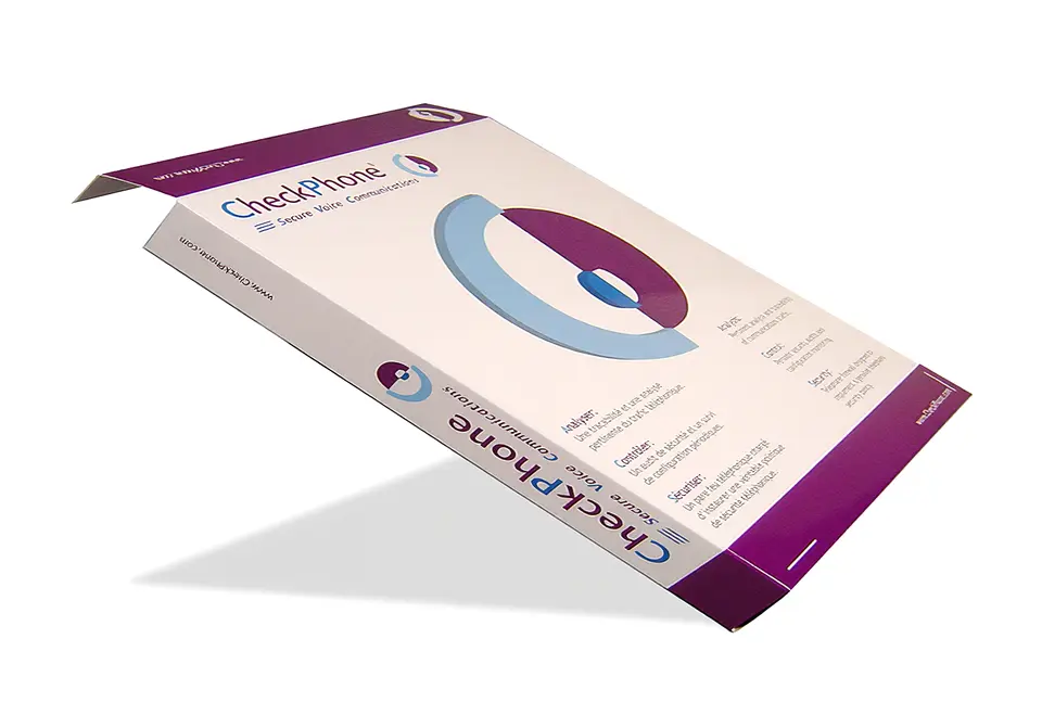 Étuis CheckPhone pliants en carte graphique – impression quadrichromie – pelliculage brillant.