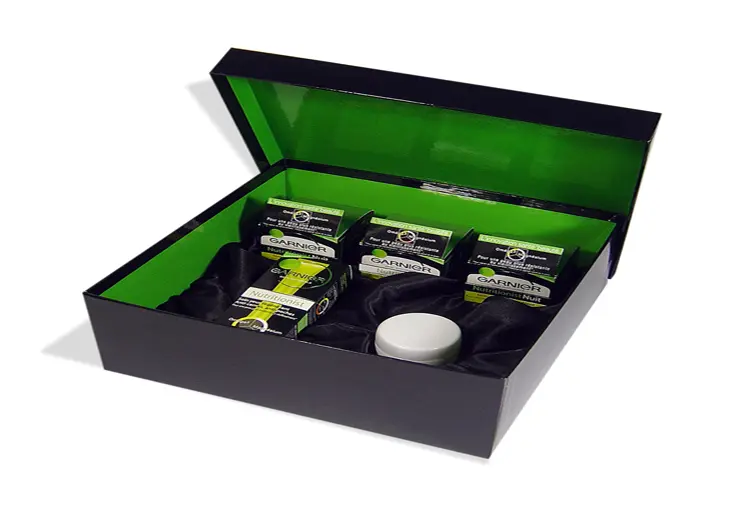 GARNIER - Boîte à cheval contrecollée rembordée d’un papier couché